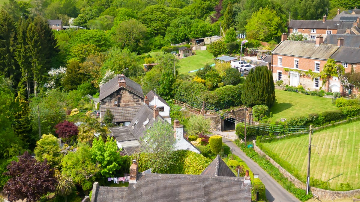 Angel Cottage - Holiday Home near Alton Towers