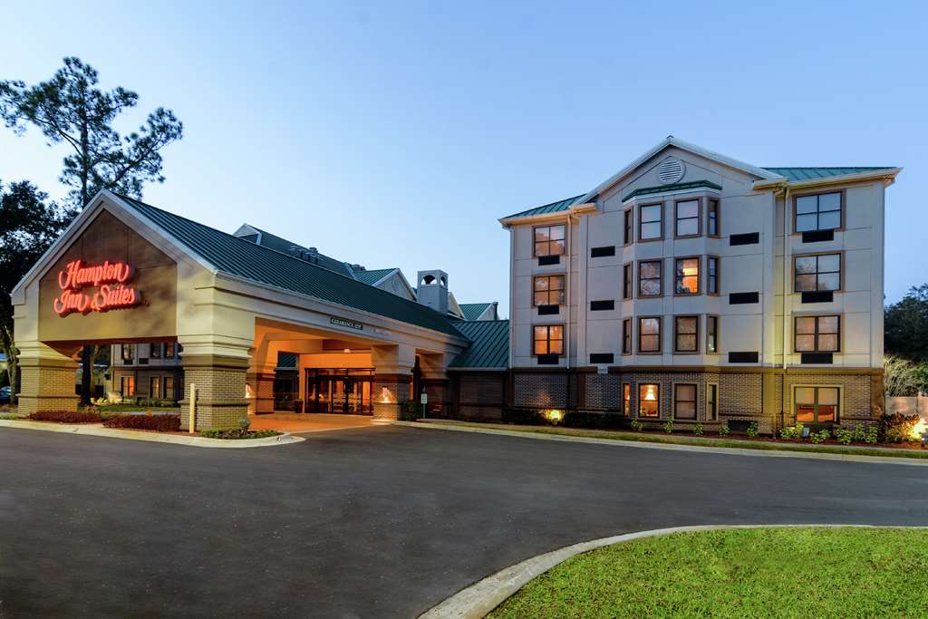 Hampton Inn & Suites Tampa-North — 3