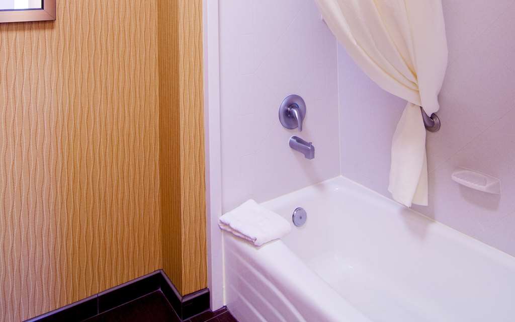 Hampton Inn & Suites Tampa-North — 5
