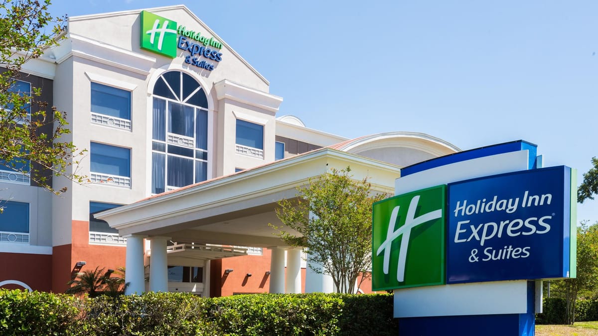 Holiday Inn Express & Suites Tampa-Fairgrounds-Casino by IHG — 2