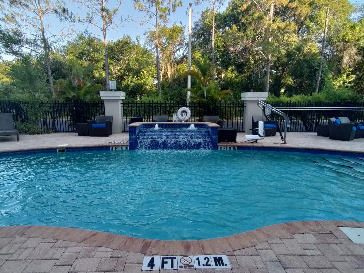Holiday Inn Express Tampa N I-75 - University Area — 3