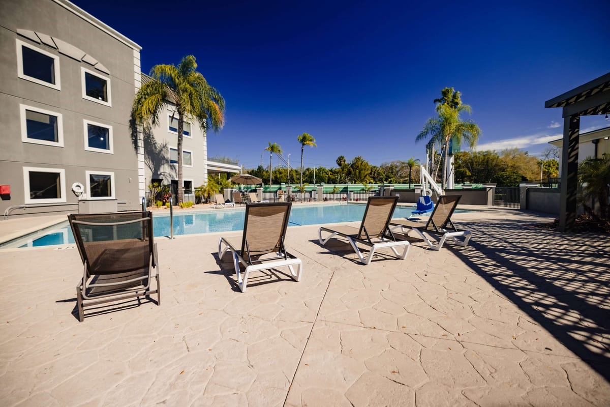 La Quinta Inn by Wyndham Tampa Near Busch Gardens — 4