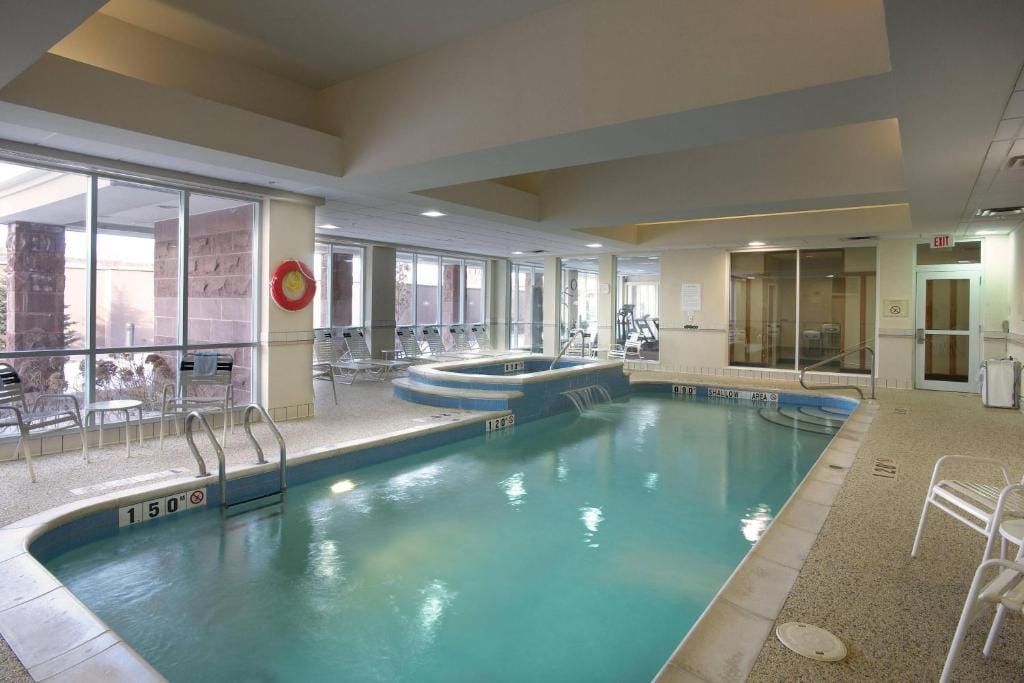 Courtyard by Marriott Toronto Vaughan — 4
