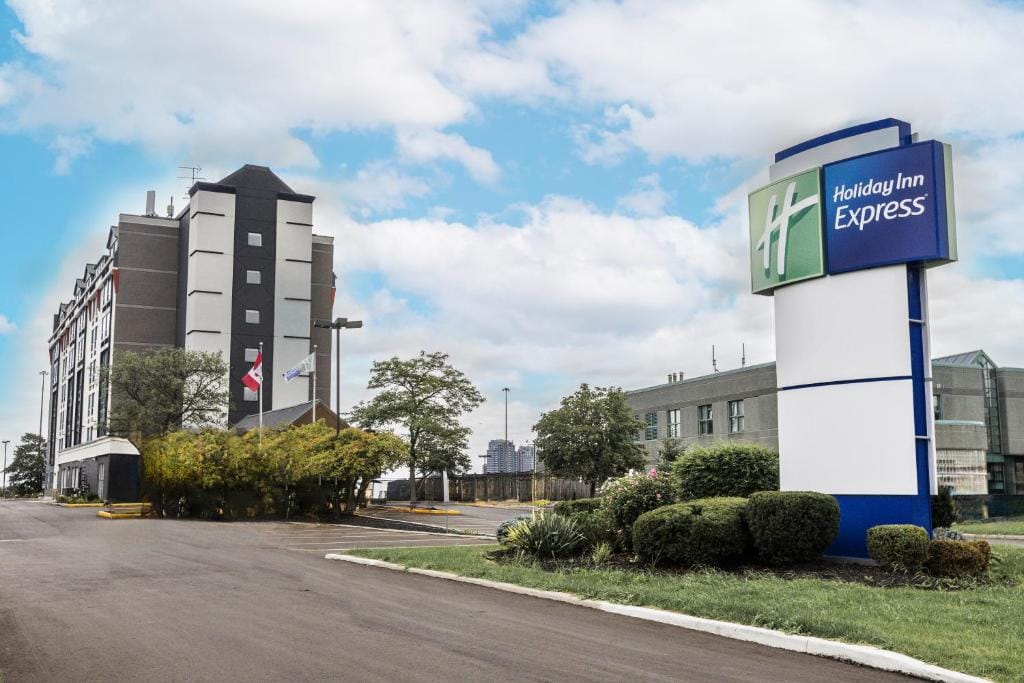 Holiday Inn Express Toronto-North York by IHG — 2