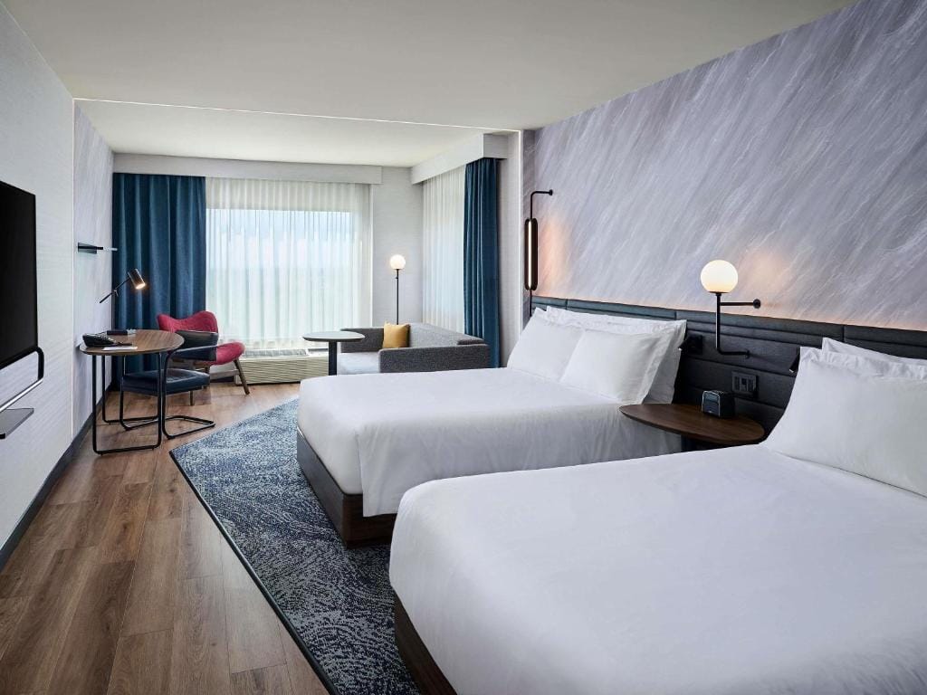 Novotel Toronto Vaughan Centre — 2