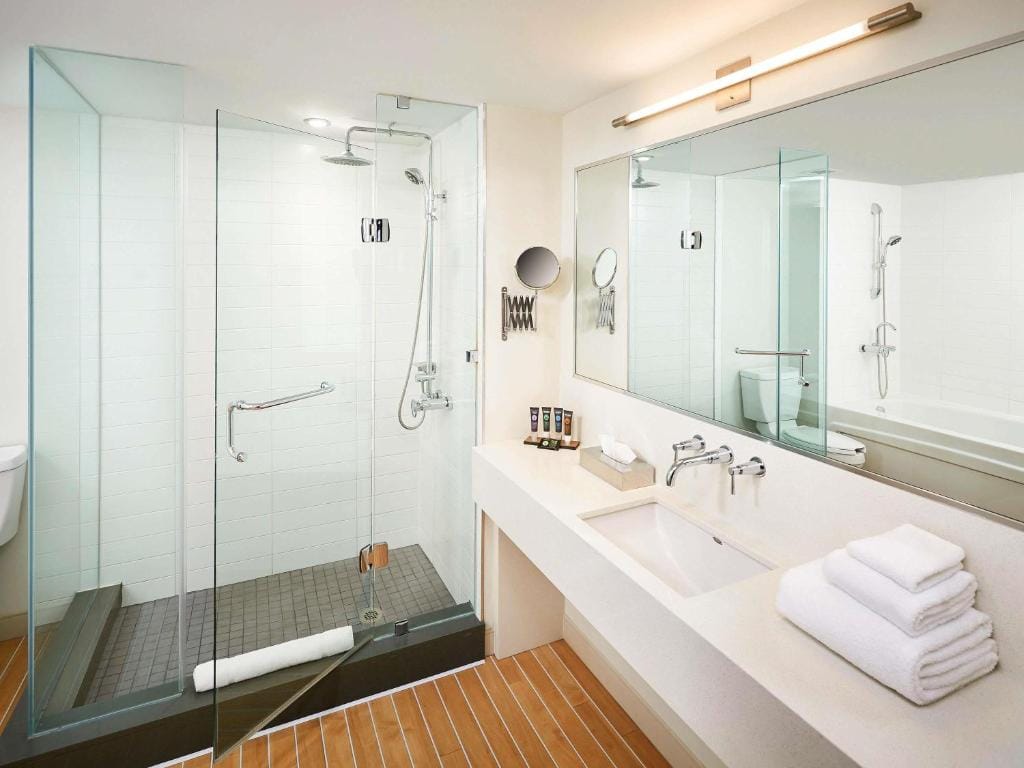 Novotel Toronto Vaughan Centre — 3
