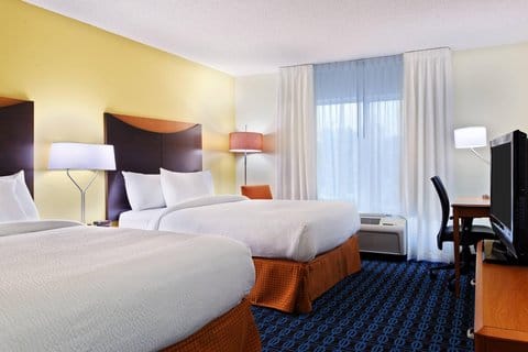 Fairfield by Marriott Inn & Suites Charlotte Arrowood — 2