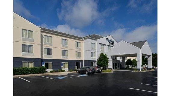 Fairfield by Marriott Inn & Suites Charlotte Arrowood — 3