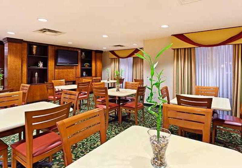 Fairfield by Marriott Inn & Suites Charlotte Arrowood — 5