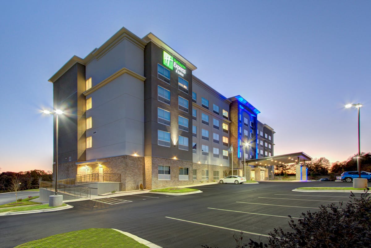 Holiday Inn Express & Suites Charlotte Southwest by IHG — 2