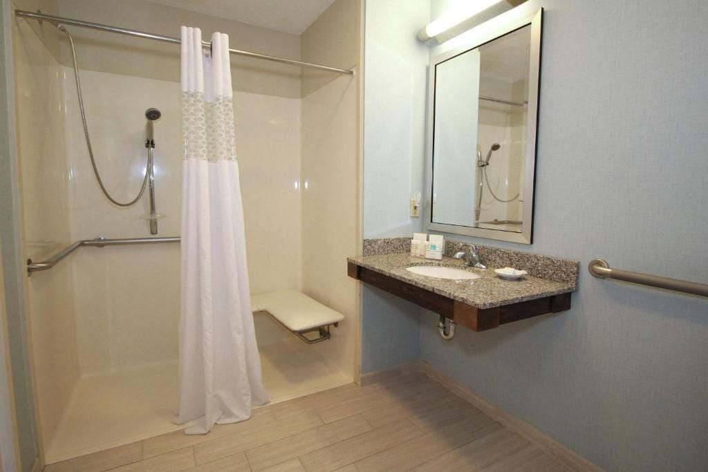 Hampton Inn Sandusky-Central — 3