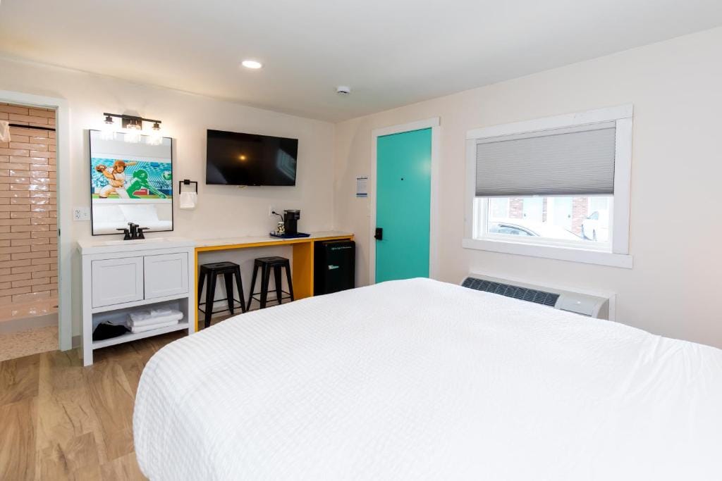 HomeField Inn — 4