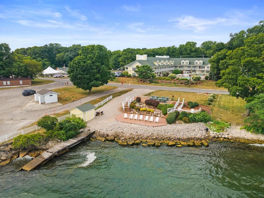 Kelleys Island Venture Resort — 3