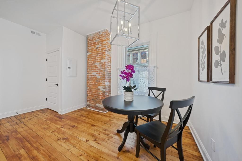Luxury Boutique Downtown Private Unit — 5