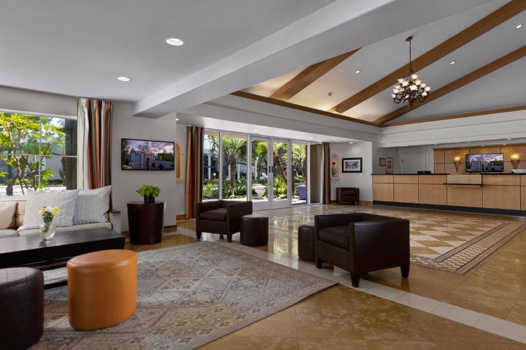 Anaheim Portofino Inn & Suites — 3