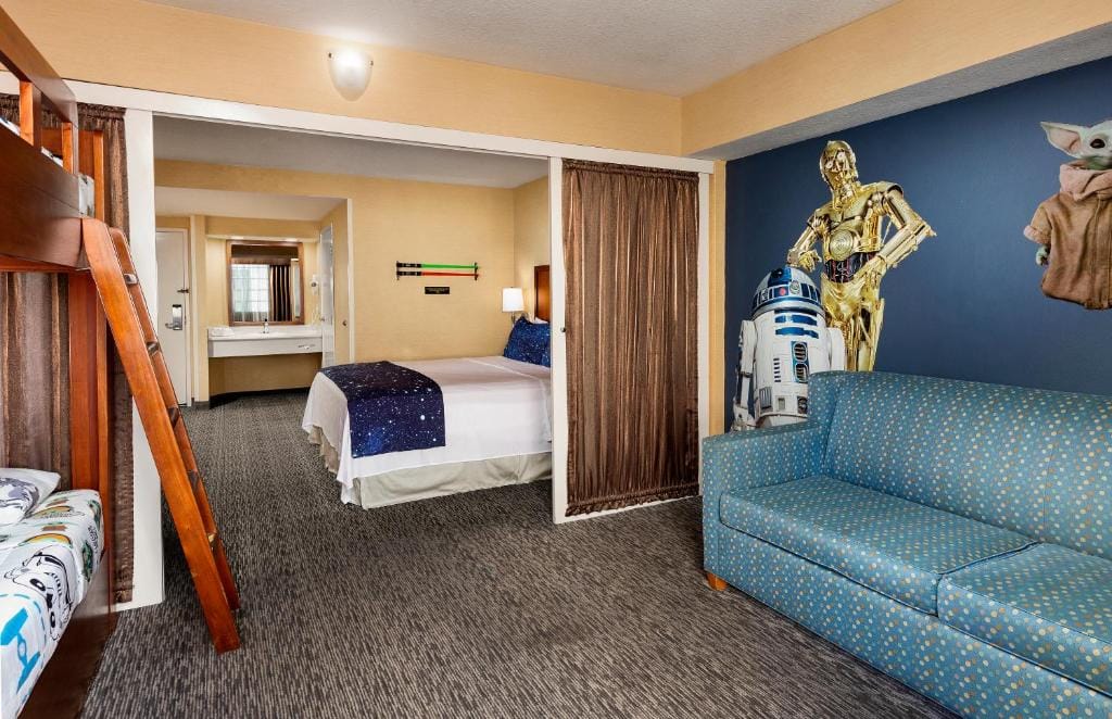Anaheim Portofino Inn & Suites — 4