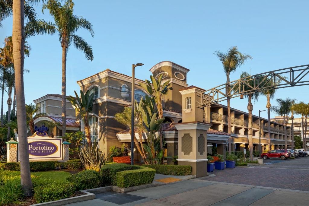 Anaheim Portofino Inn & Suites — 5