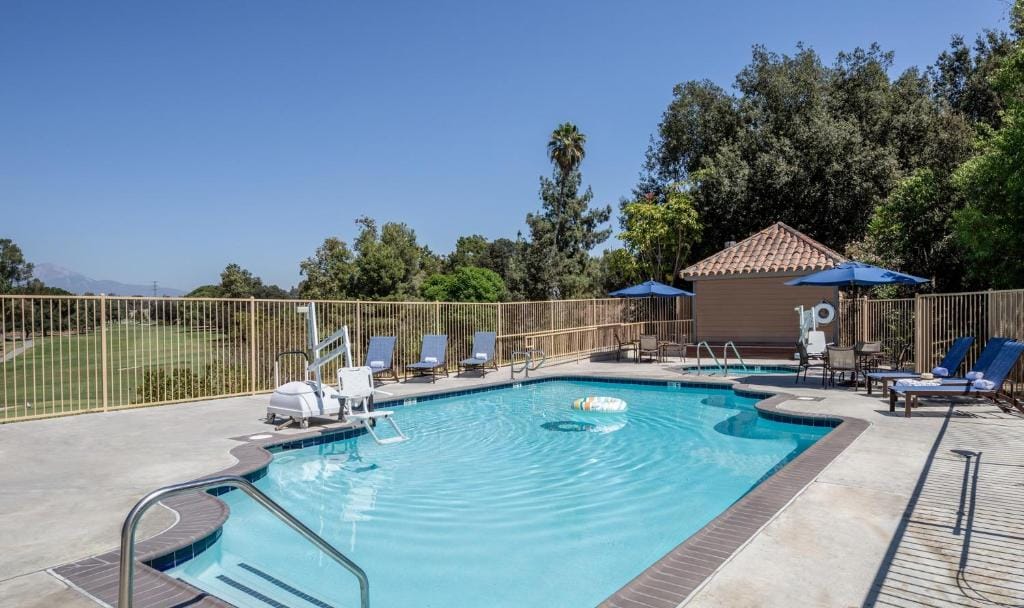 Ayres Suites Diamond Bar — 4