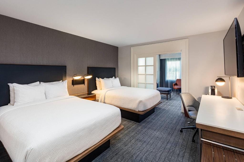 Courtyard by Marriott Anaheim Resort/Convention Center — 2