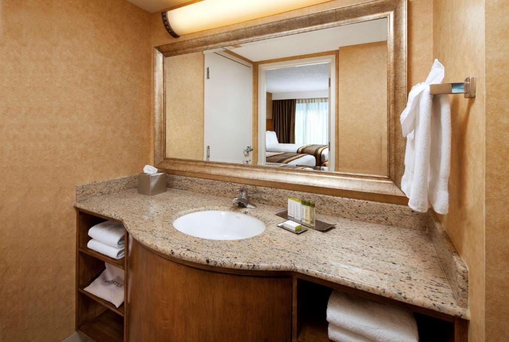 DoubleTree Suites By Hilton Anaheim Resort/Convention Center — 3