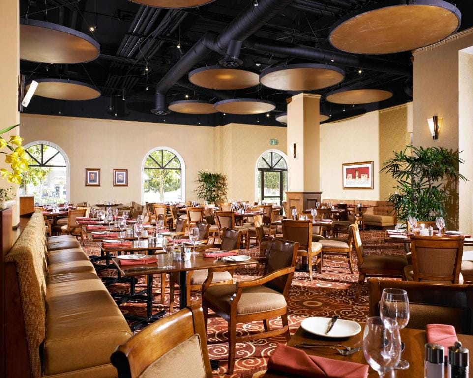 DoubleTree Suites By Hilton Anaheim Resort/Convention Center — 5
