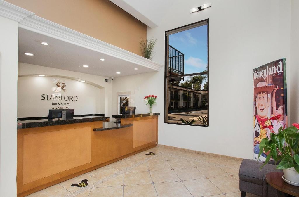 Stanford Inn & Suites Anaheim — 5