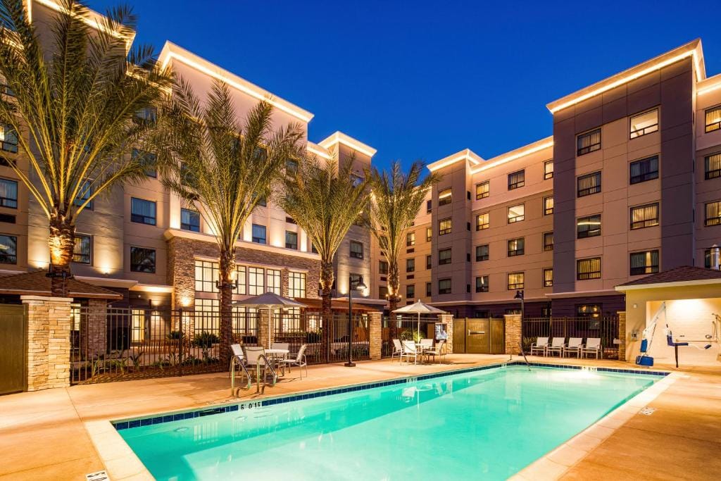 Staybridge Suites Irvine - John Wayne Airport by IHG — 4