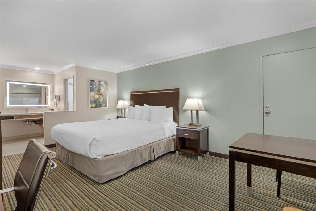 Best Western Courtesy Hotel - Anaheim Resort Amusement Park — 2