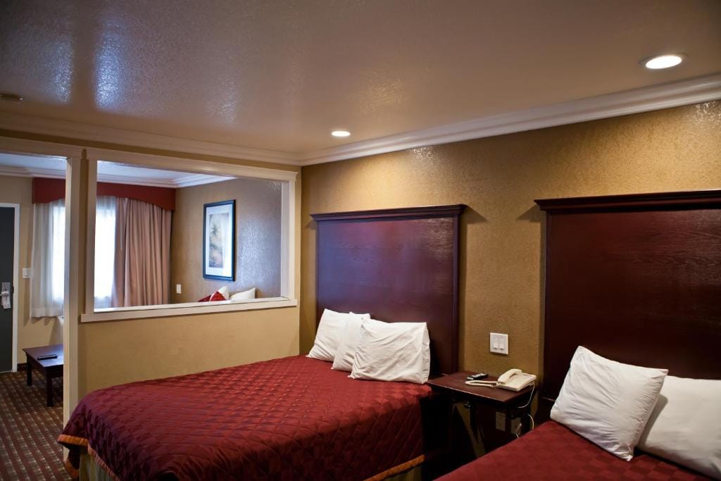 Budget Inn Anaheim near Disneyland Drive — 2