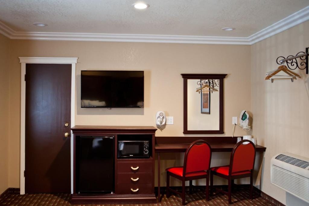 Budget Inn Anaheim near Disneyland Drive — 5