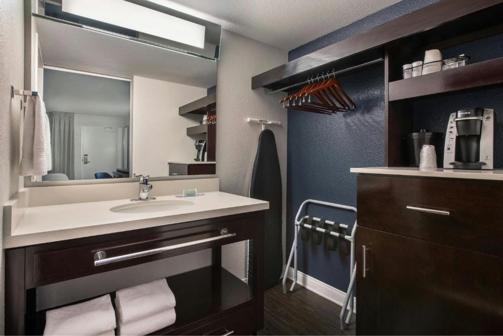 Fairfield by Marriott Anaheim Resort — 3