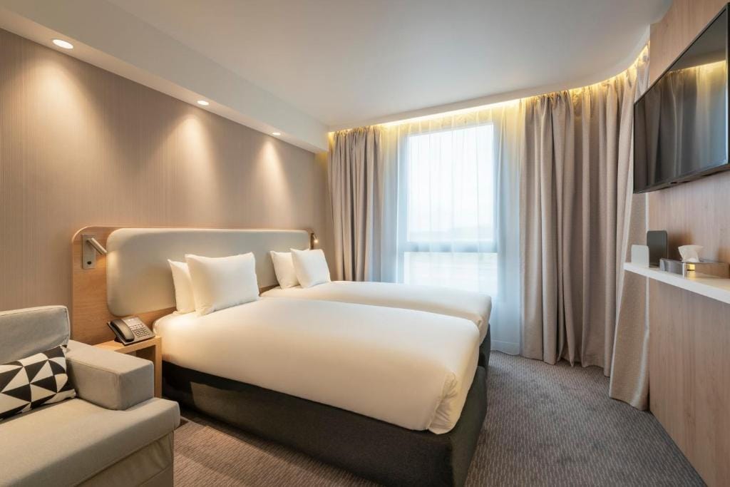 Holiday Inn Express - Marne-la-Vallée Val d'Europe by IHG — 3