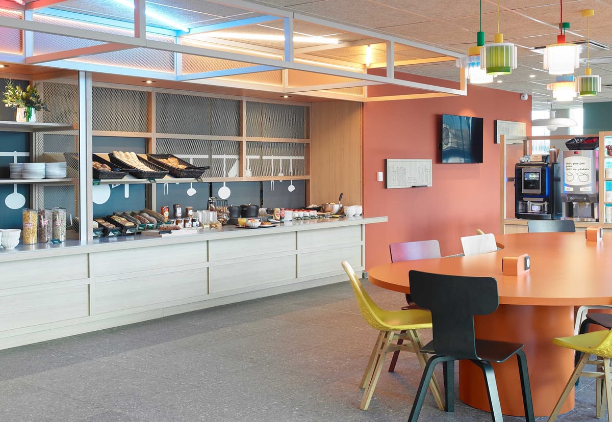B&B HOTEL Marne-la-Vallée Val d'Europe — 2