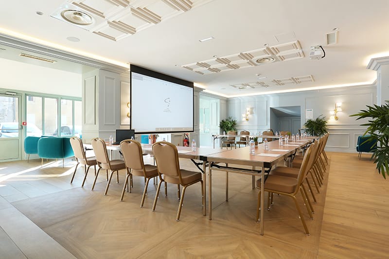Hôtel du Cheval Blanc Paris Marne-La-Vallée — 3