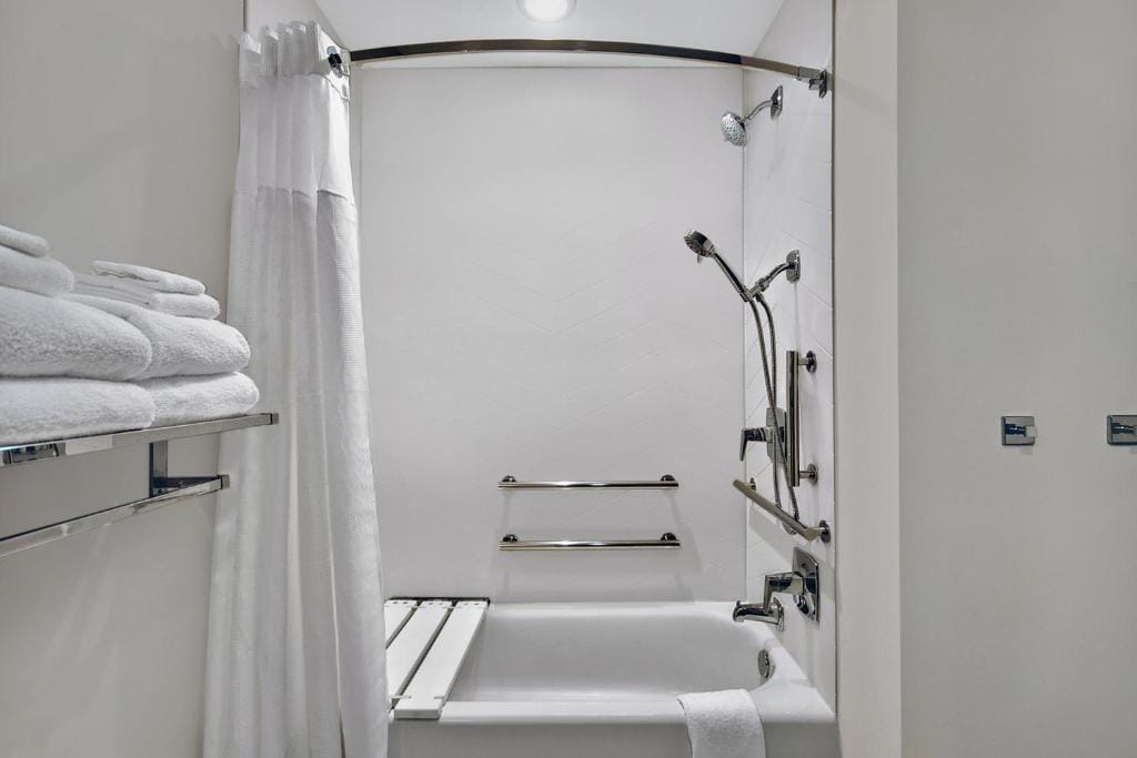 Fairfield by Marriott Inn & Suites Orlando at FLAMINGO CROSSINGS® Town Center — 3
