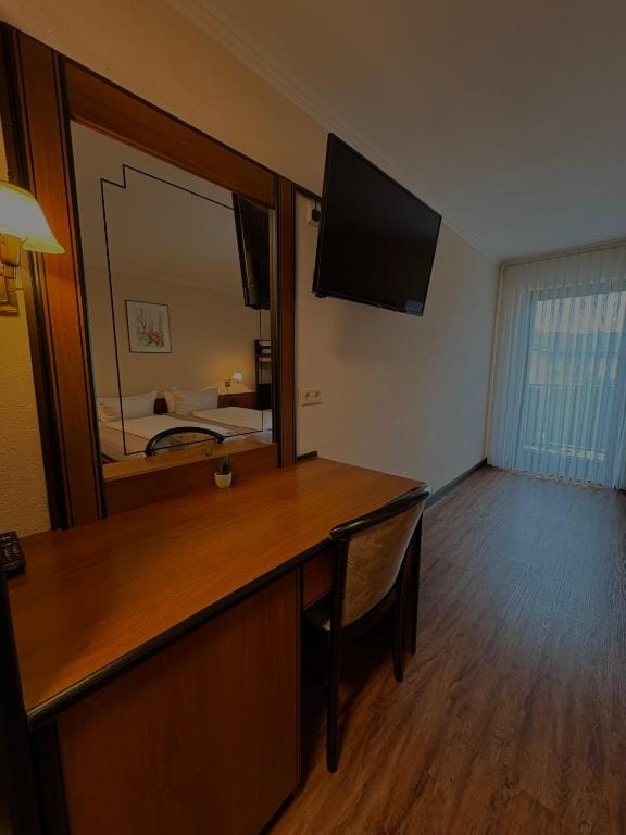 Hotel Rebstock — 5