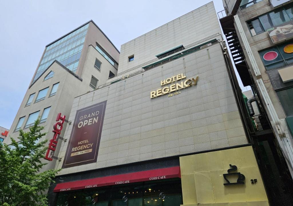 Regency Hotel — 4