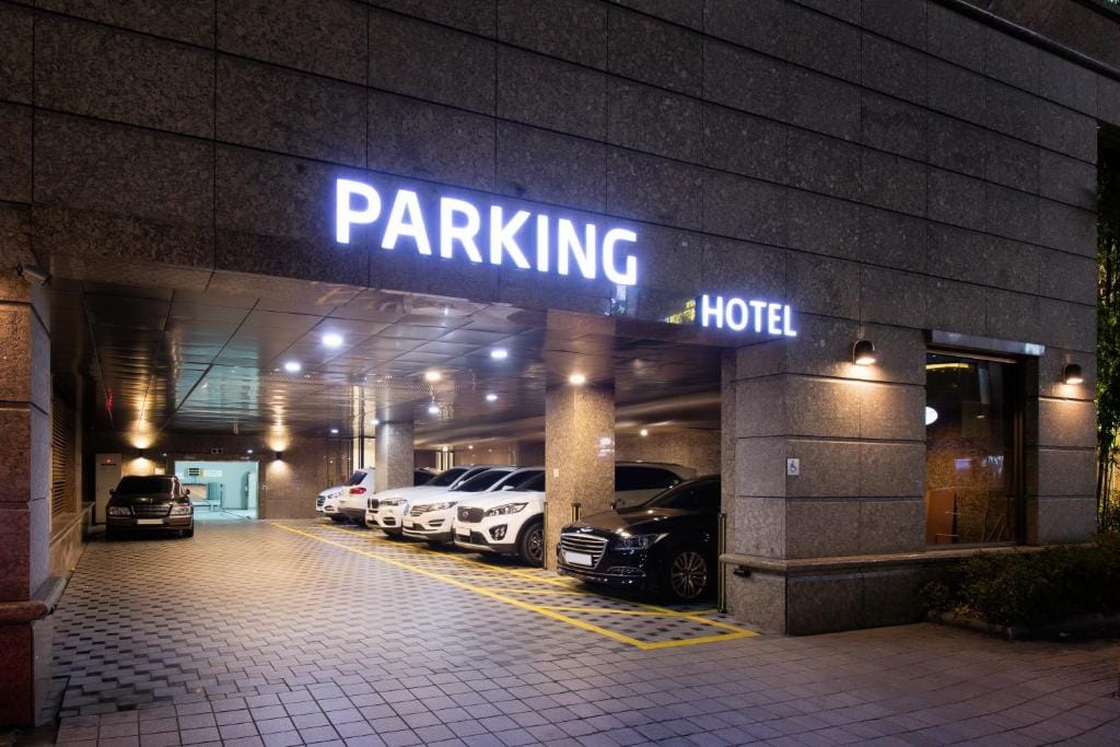 SR Suites Pangyo — 2