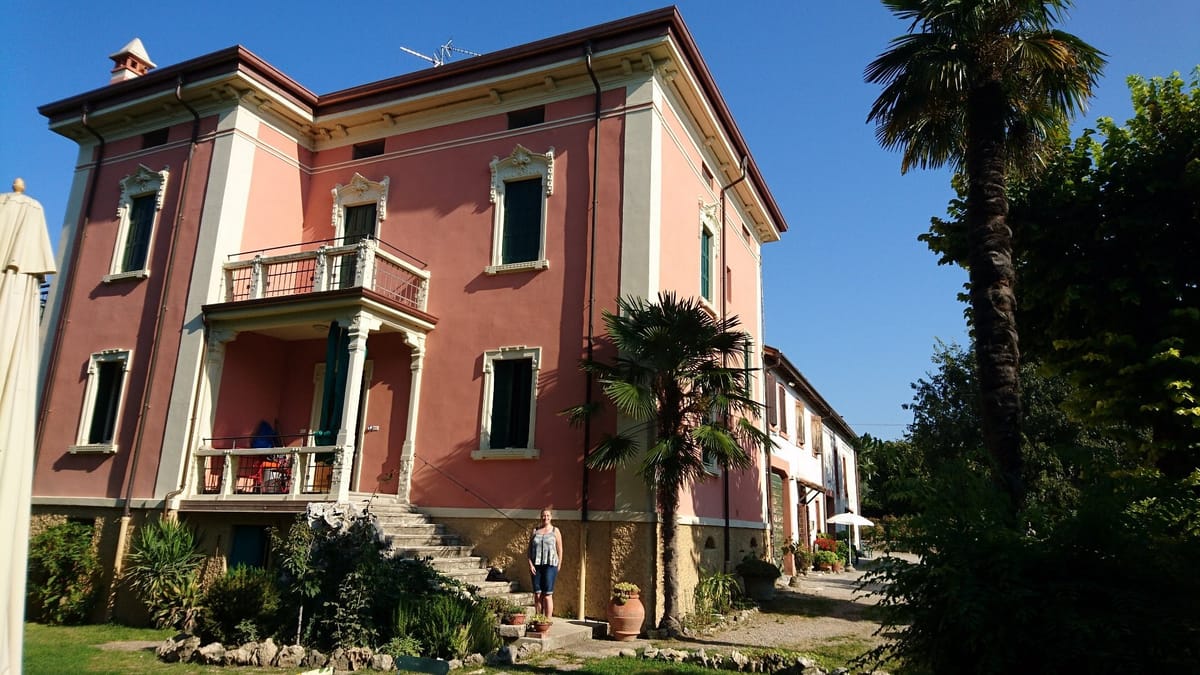 B & B La Familia — 2