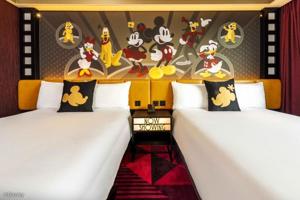 Disney's Hollywood Hotel — 4