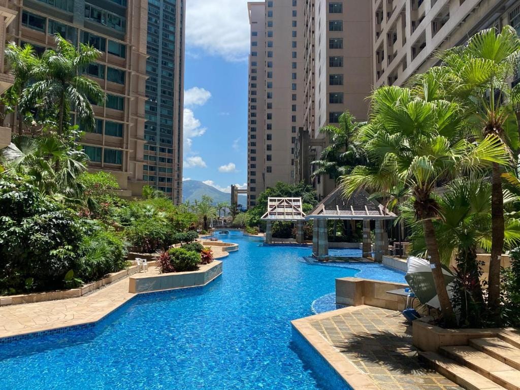 Rambler Oasis Hotel — 4