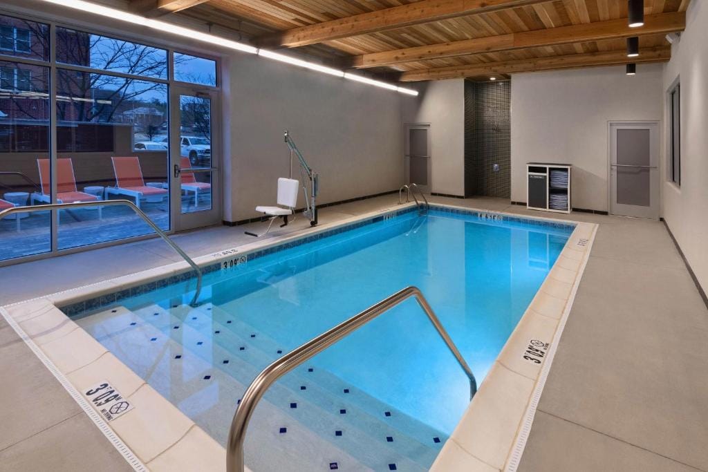 Aloft by Marriott Cincinnati West Chester — 4