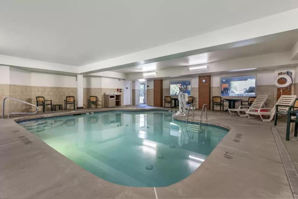 Comfort Suites Mason near Kings Island — 4