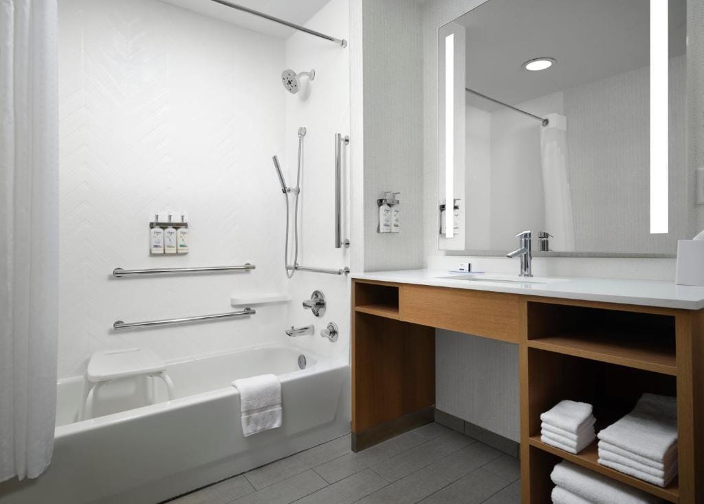 Holiday Inn - Cincinnati - Liberty Way by IHG — 2