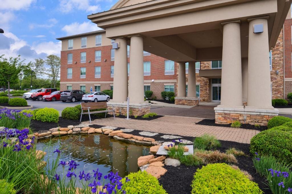 Holiday Inn Express Hotel & Suites Cincinnati - Mason by IHG — 5
