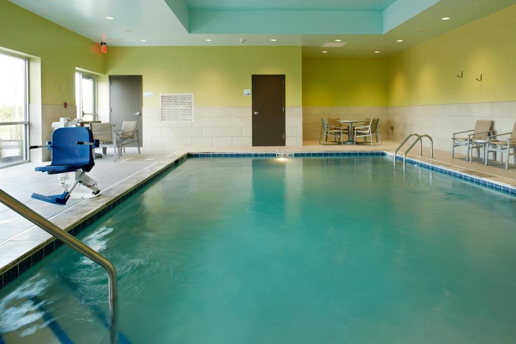 Holiday Inn Express & Suites - Cincinnati North - Liberty Way by IHG — 4