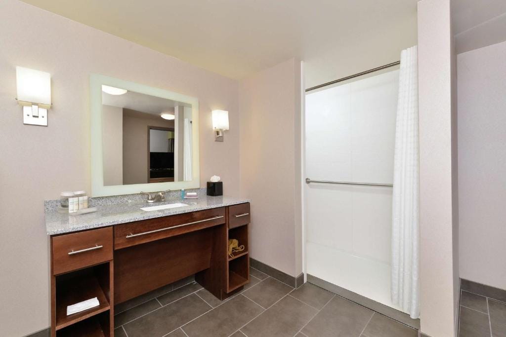 Homewood Suites by Hilton Cincinnati/Mason — 3