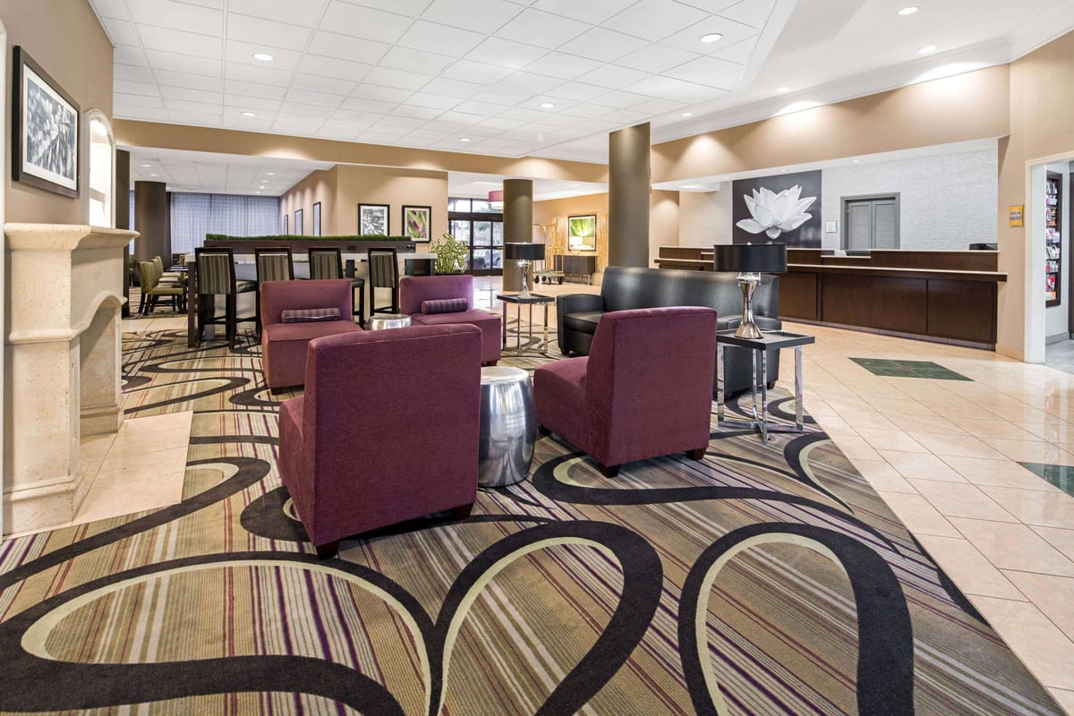 La Quinta Inn & Suites by Wyndham Buena Park — 3