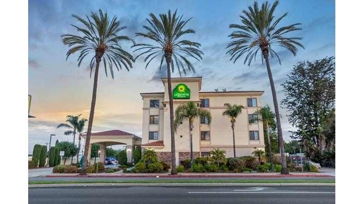 La Quinta Inn & Suites by Wyndham NE Long Beach/Cypress — 5