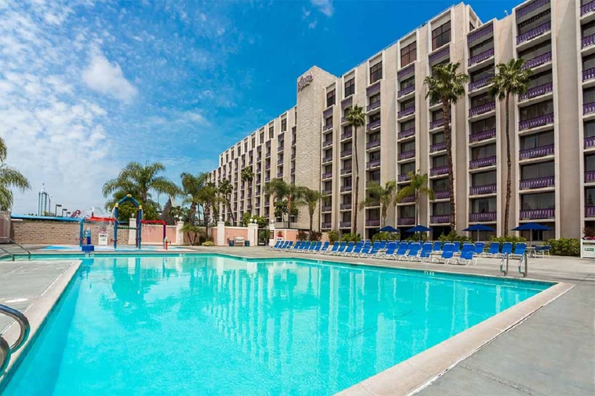 The Knott's Hotel